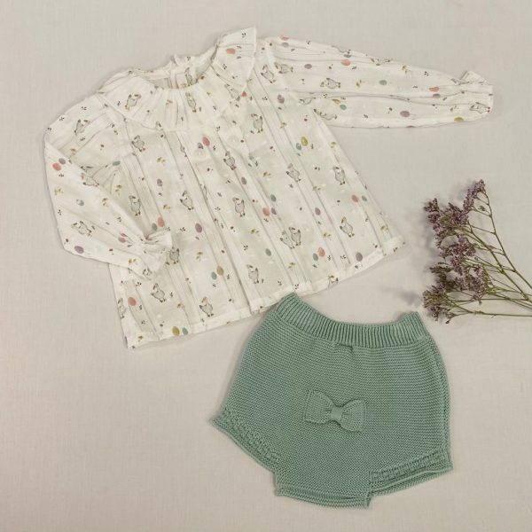 Conjunto dos piezas camisa manga larga de plumeti ocas y culetín verde seco