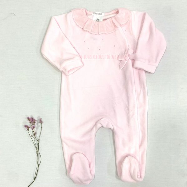 Pelele largo terciopelo rosa, cuello plumeti, abierto lateral