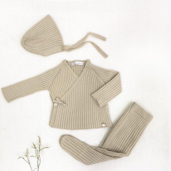Conjunto tres piezas, punto invierno, canale, lazo lateral, gorro